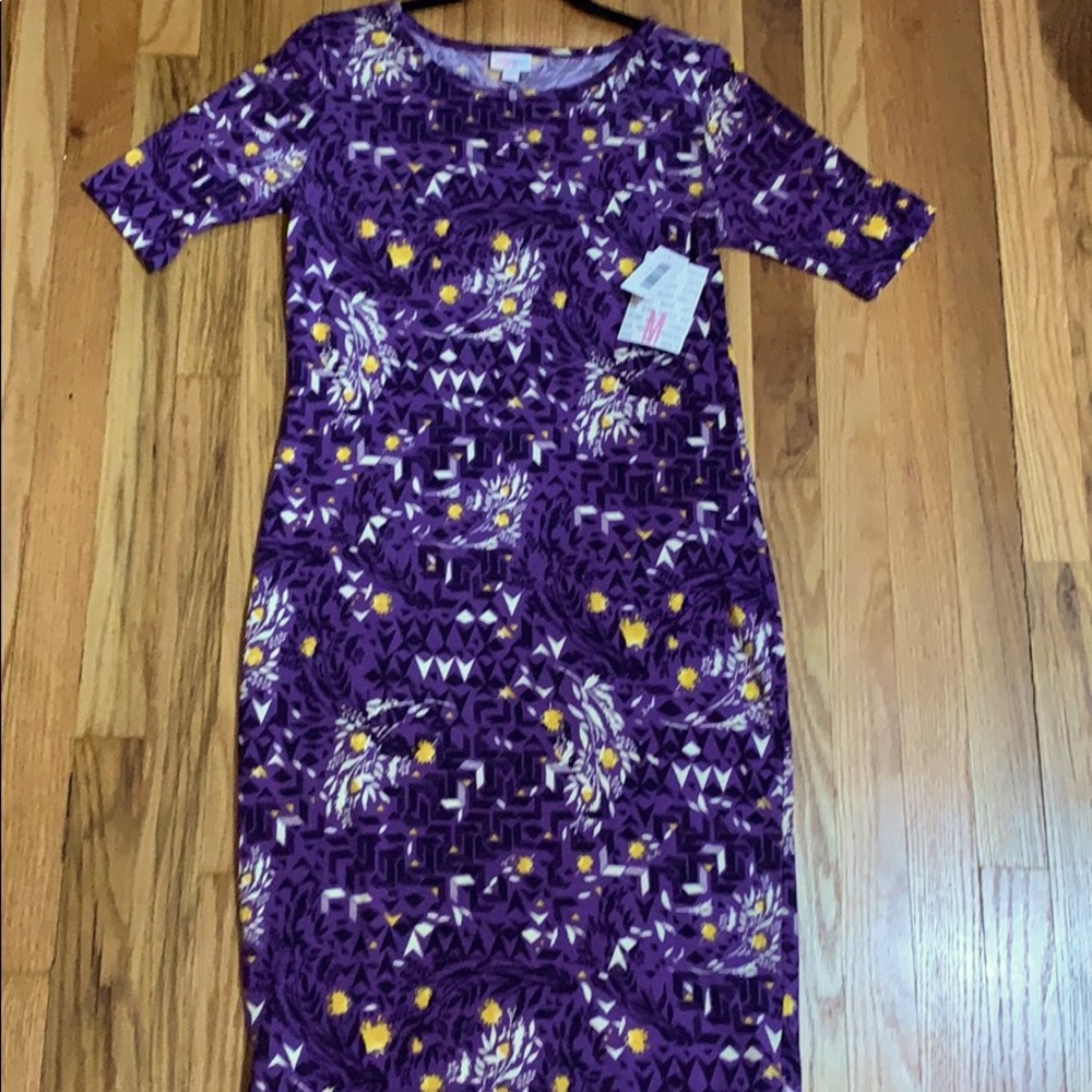Medium LuLaRoe Julia dress. NWT